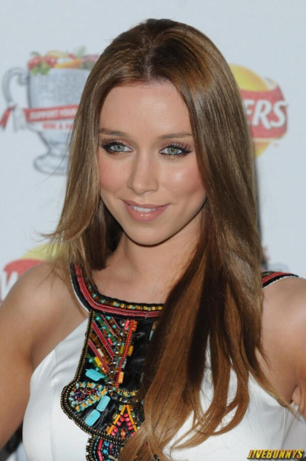 Una Healy