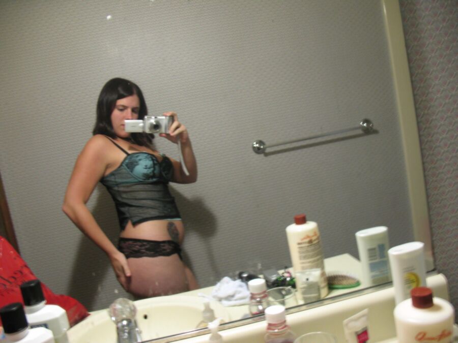 Brunette Teen Show off