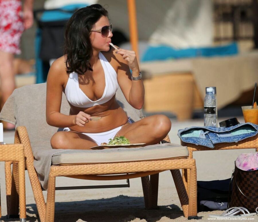 Lucy Mecklenburgh White Bikini Cameltoe Candid Photos In Dubai