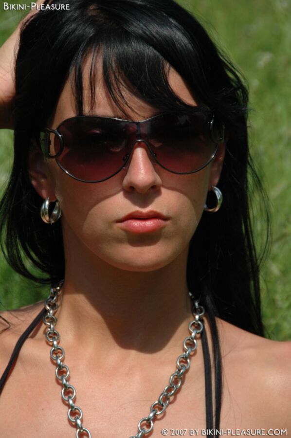 Chicas calientes con gafas de sol geniales