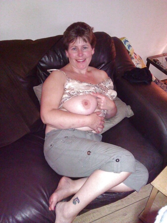 Soooo Love to Cum Inside Busty Scots Moms LoveBox