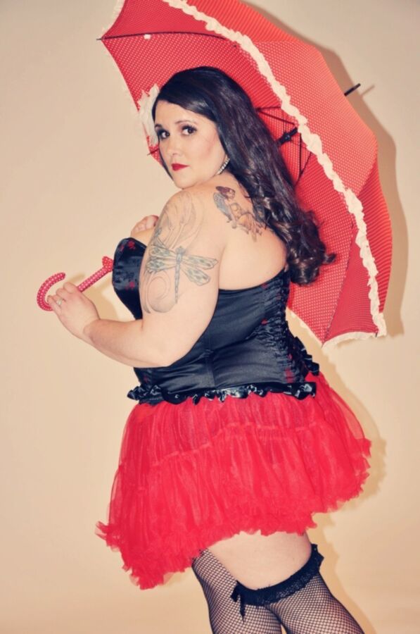 plus size pinups