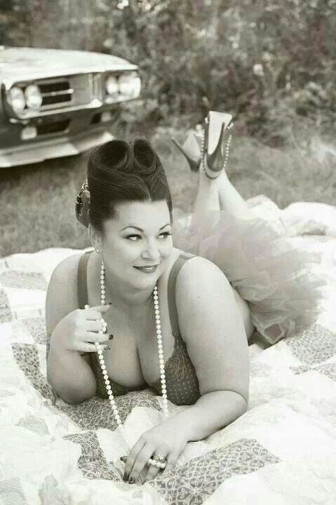 Plus-Size-Pinups