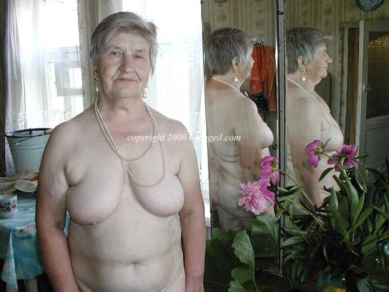 Eine sexy OMA