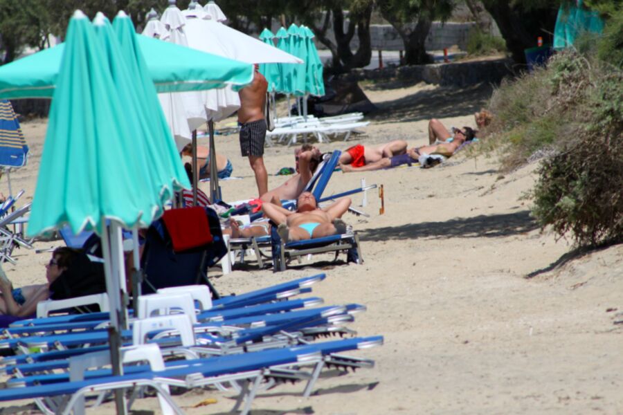 Mom beauty caught topless in Agia Anna, Naxos