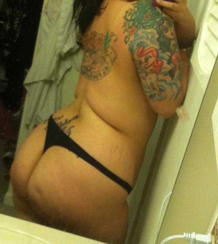 tattooed BBW Mommy