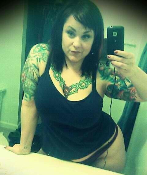 tattooed BBW Mommy