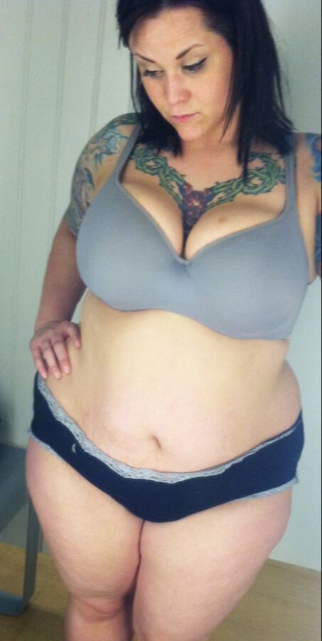 tattooed BBW Mommy