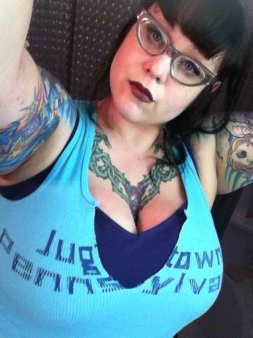 tattooed BBW Mommy