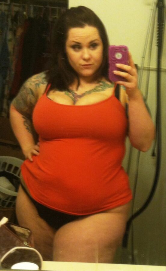 tattooed BBW Mommy