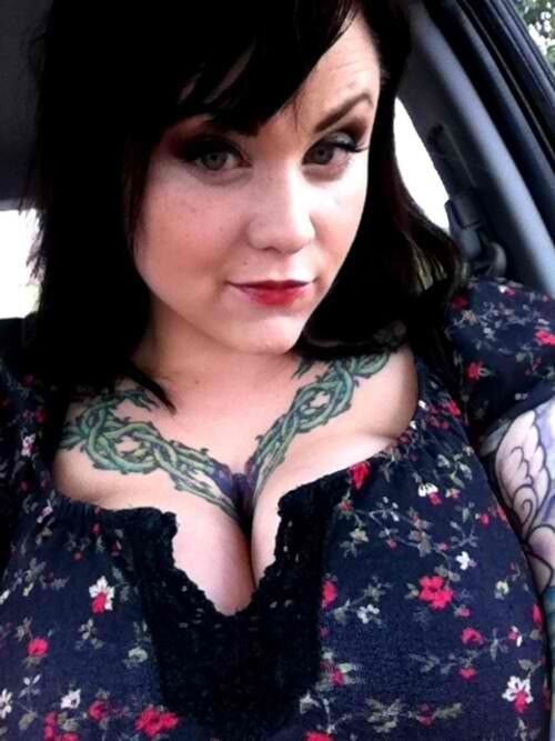 tattooed BBW Mommy