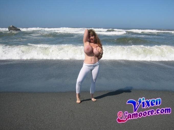 Vixen Lamoore Beach