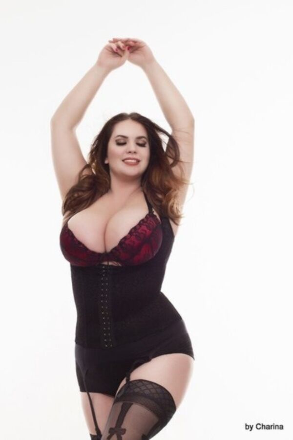 Curvy / Plus-Size Lingerie & Underwear