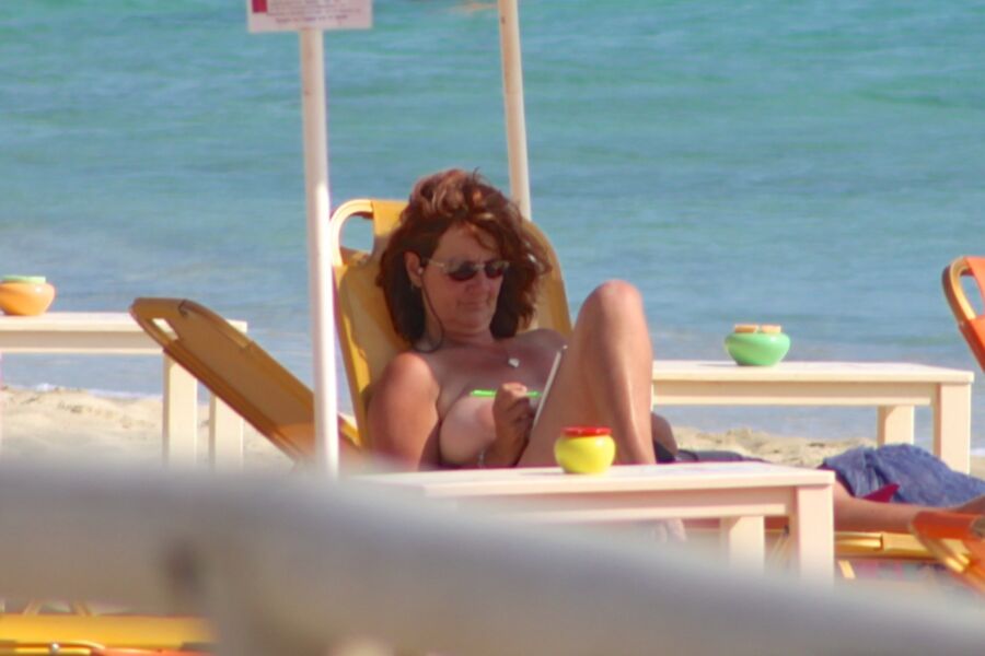 Redhead milf caught topless in Plaka beach, Naxos