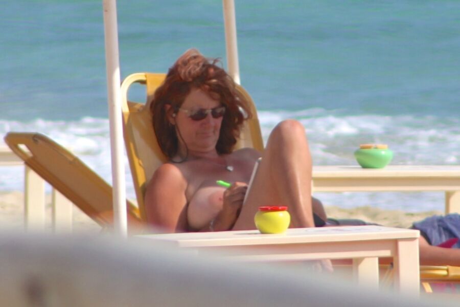 Redhead milf caught topless in Plaka beach, Naxos