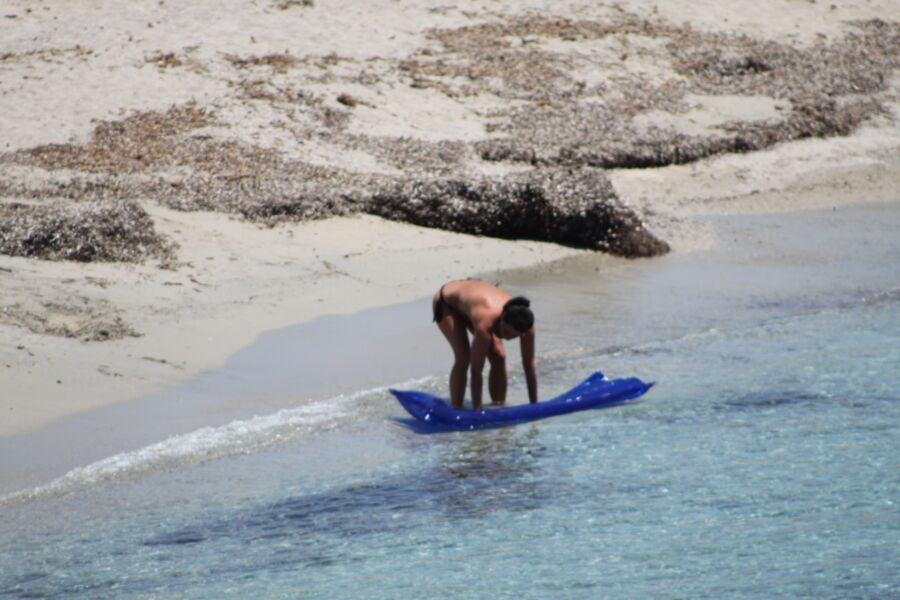 French babe caught topless in Mikri Vigla, Naxos