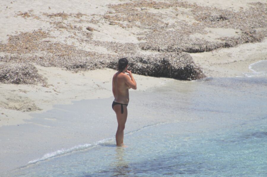 French babe caught topless in Mikri Vigla, Naxos