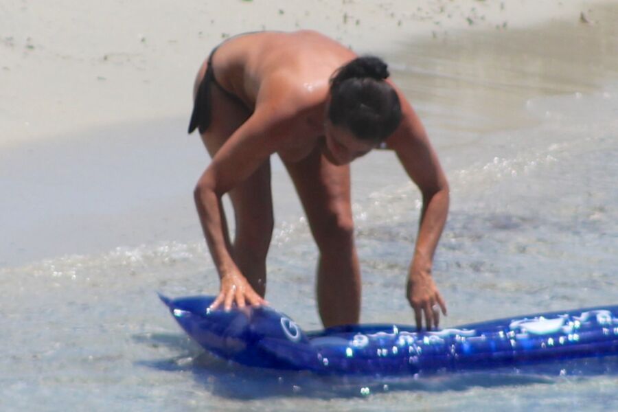 French babe caught topless in Mikri Vigla, Naxos