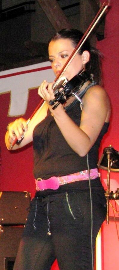 Ana Rodriguez, the busty violinist of the Entelequia band