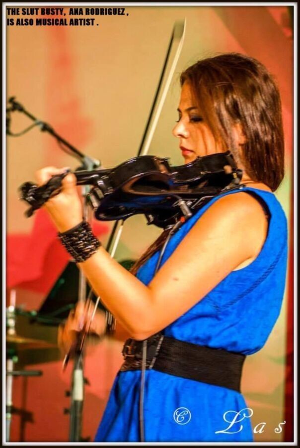 Ana Rodriguez, the busty violinist of the Entelequia band