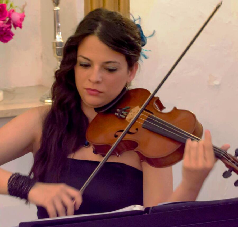 Ana Rodriguez, the busty violinist of the Entelequia band