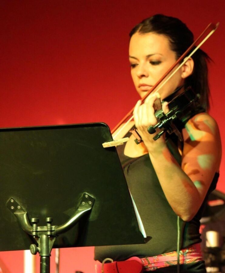 Ana Rodriguez, the busty violinist of the Entelequia band