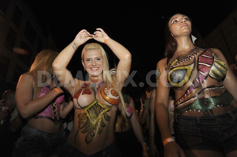 Mais garotas brasileiras!