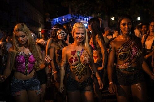 Mais garotas brasileiras!