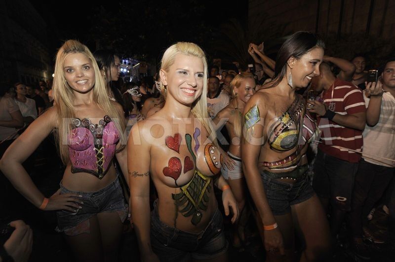 Mais garotas brasileiras!