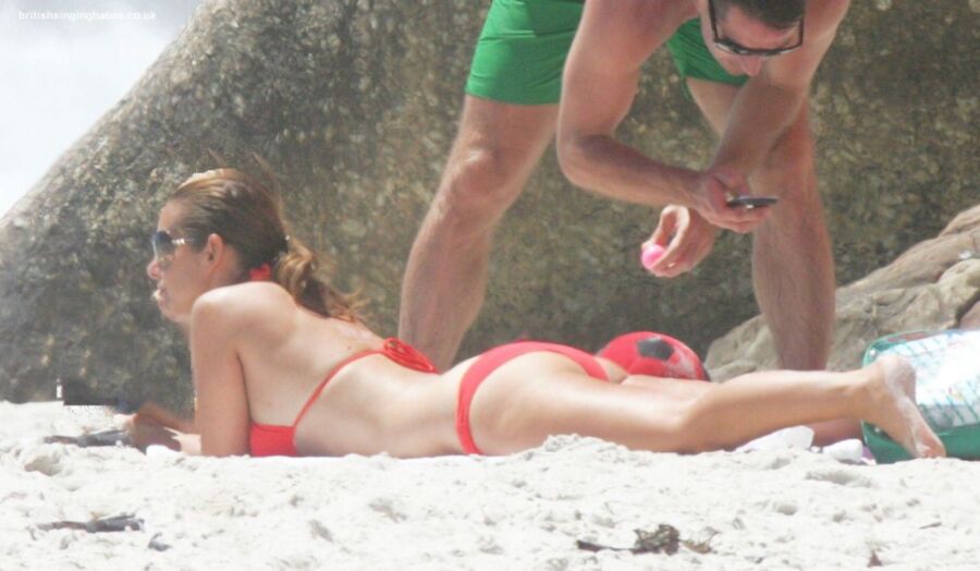 Louise Redknapp (Nurding) Ass Tits Legs Bikini British Celeb