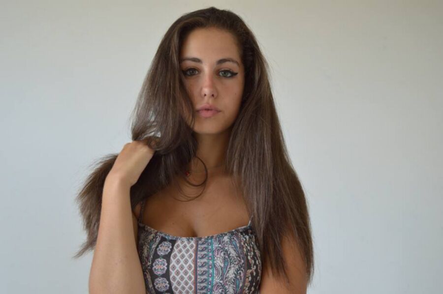 Puta adolescente portuguesa - Mariana