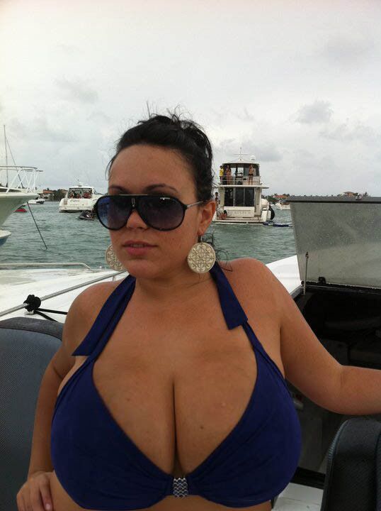 Yendri Diaz(Latina with MEGA tits)