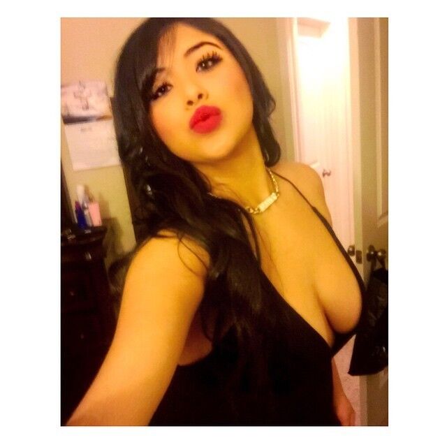 Hot Amazing! Busty Latina Teen