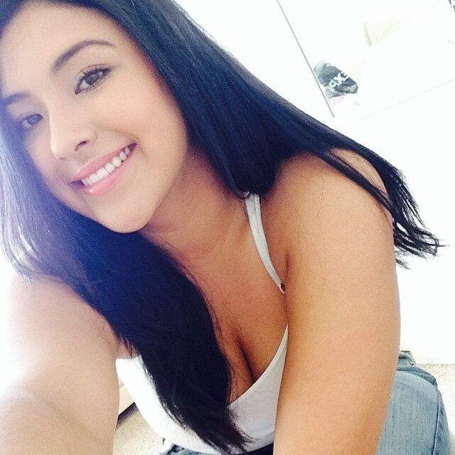 Hot Amazing! Busty Latina Teen