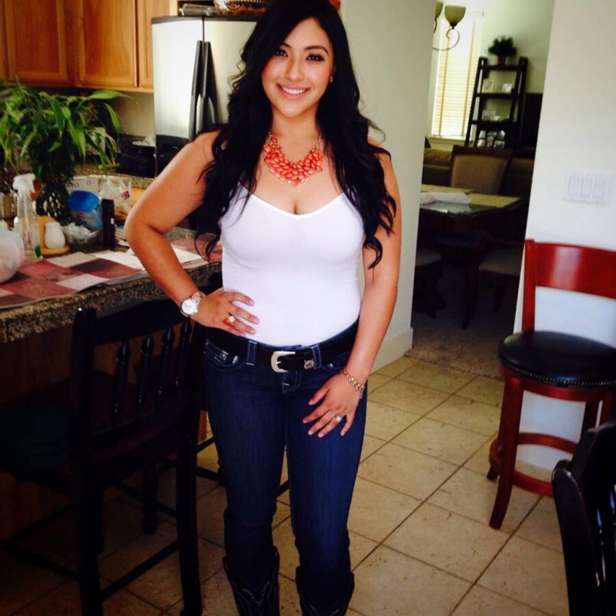 Hot Amazing! Busty Latina Teen