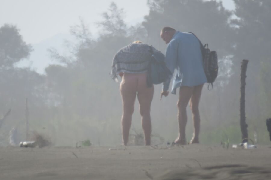 BBW esposa en la playa