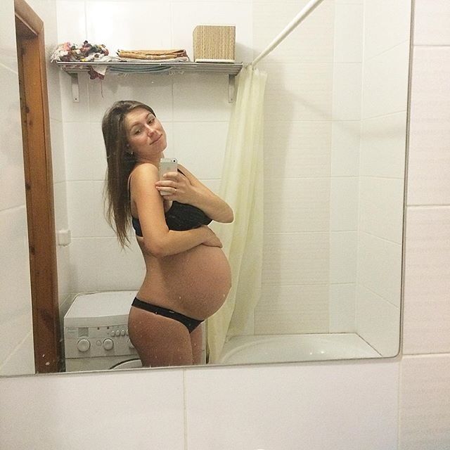 Preggo Anna