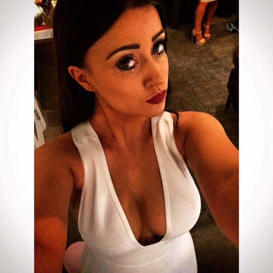 Chav Sluts Escote Selfies