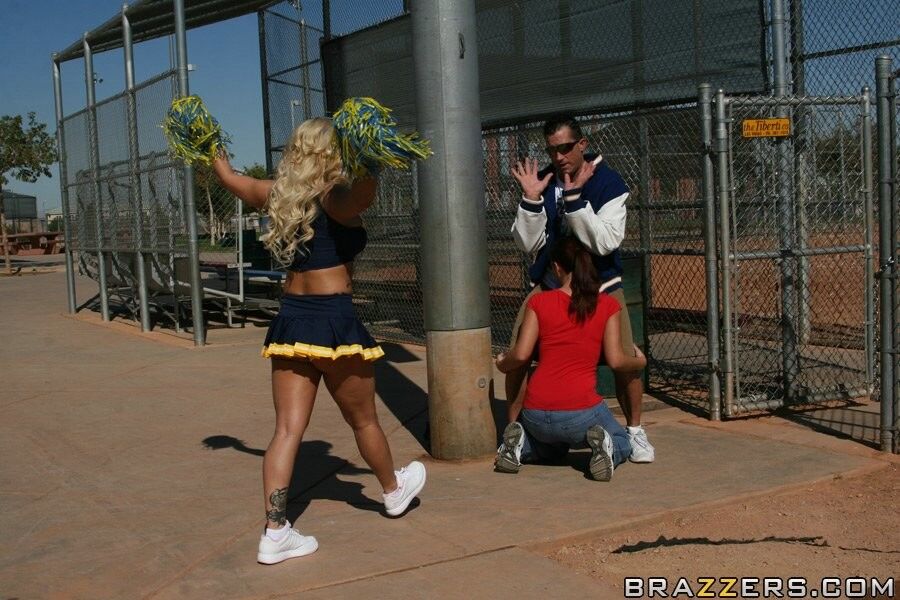 Shyla Stylez cheerleader DP