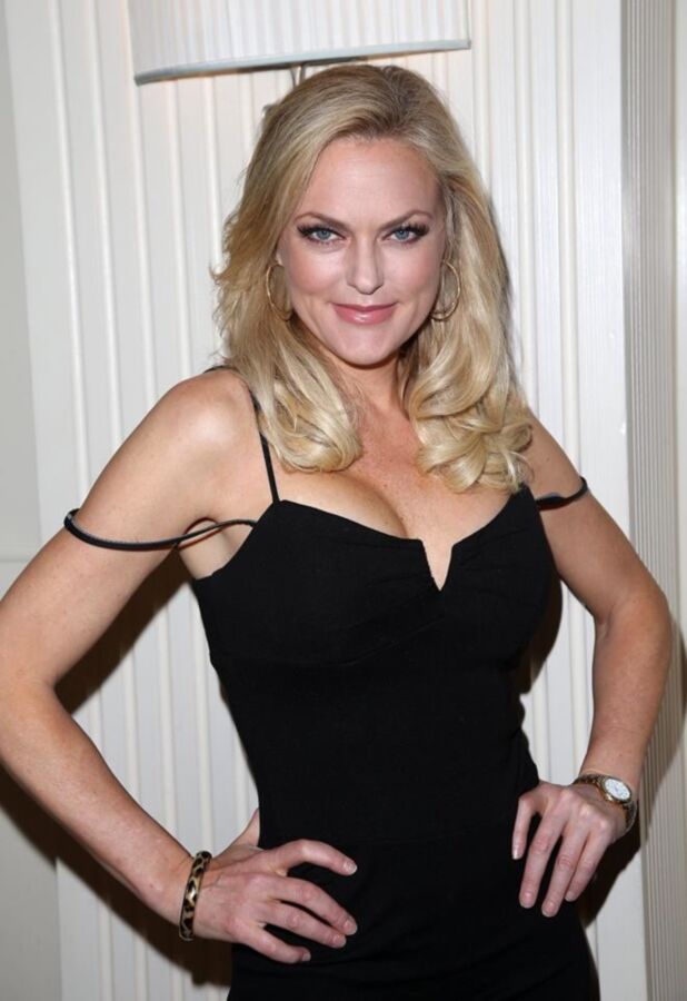 Elaine Hendrix