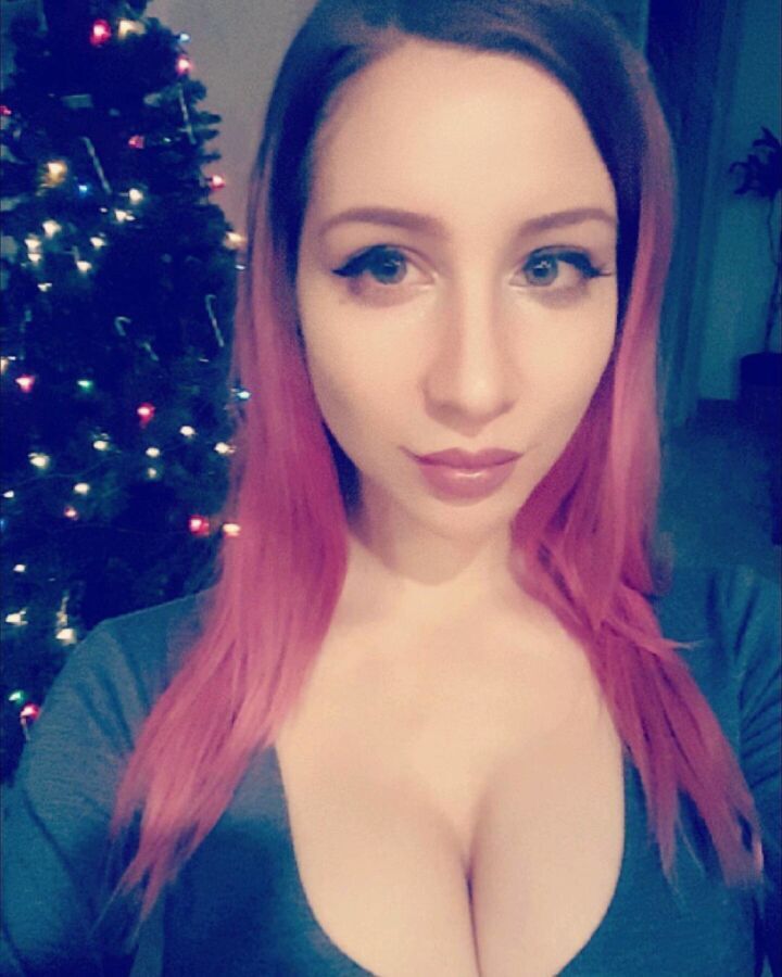 @pnkysparkles Big tits boobs Goddess Big-bosomed SELFIE QUEEN