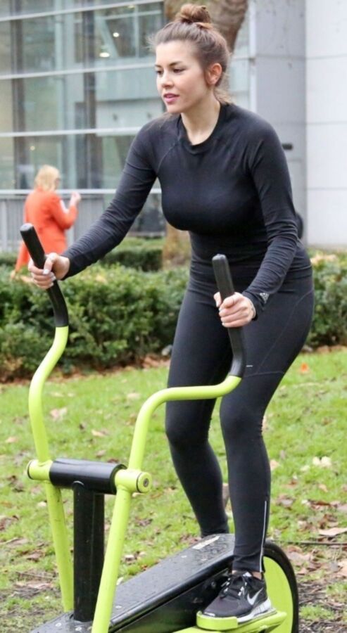 Imogen Thomas – vollbusige MILF