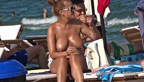 Great Tits - Beach