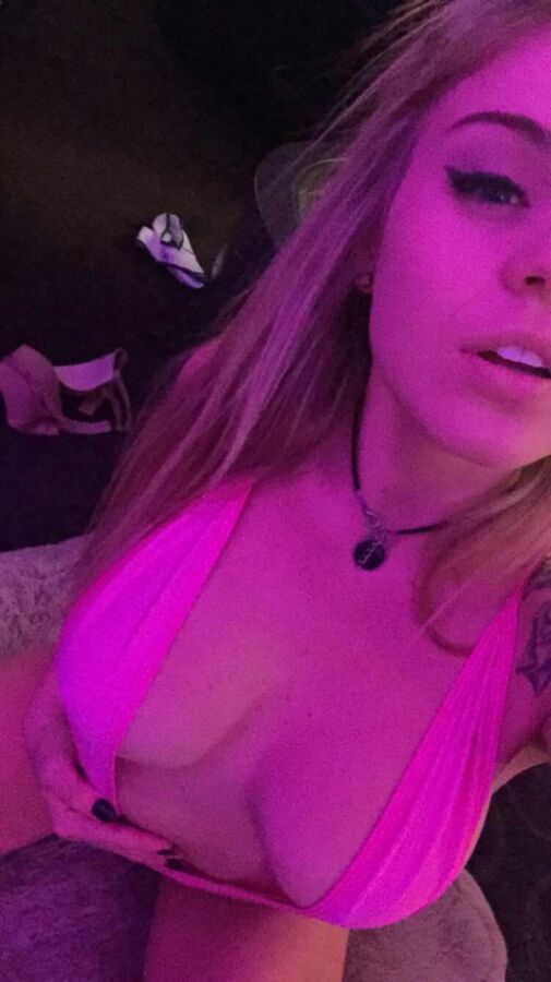 Hot sexy blonde from snapchat ClaraBLegs