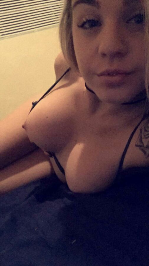 Hot sexy blonde from snapchat ClaraBLegs