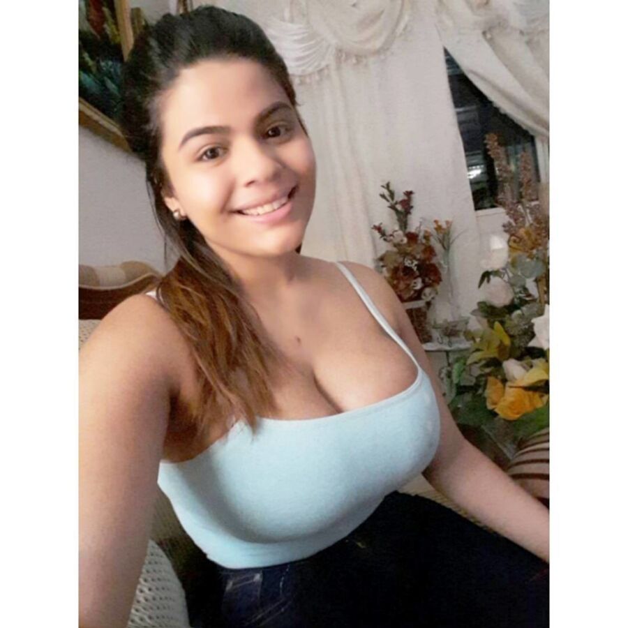 Latinas de enormes tetas