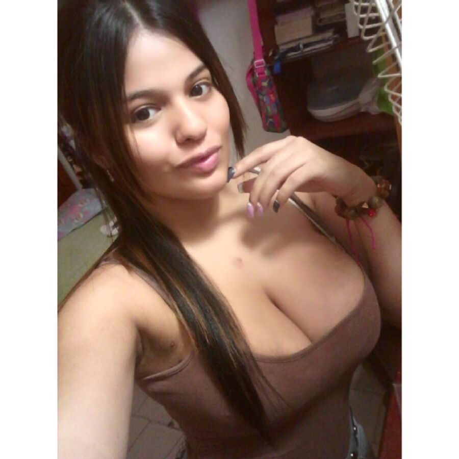 Latinas de enormes tetas