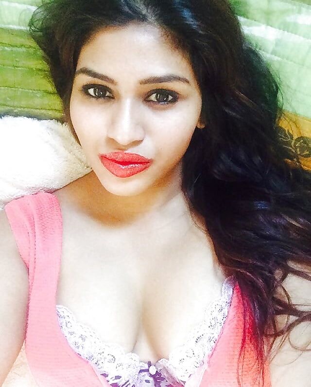 Gorgeous desi slut