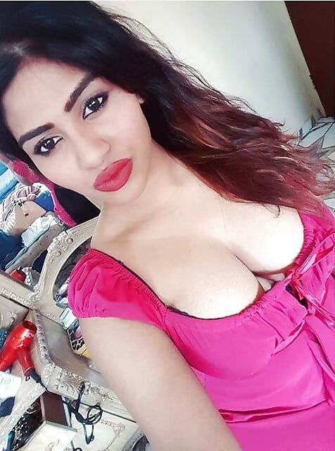 Hermosa desi puta