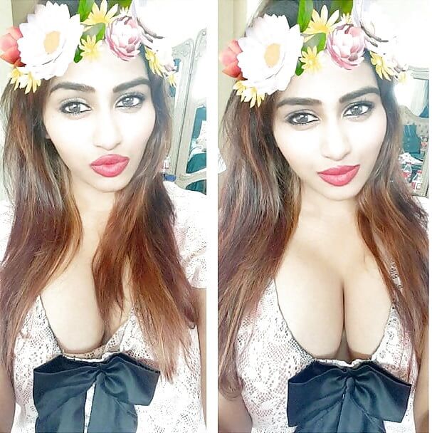 Hermosa desi puta